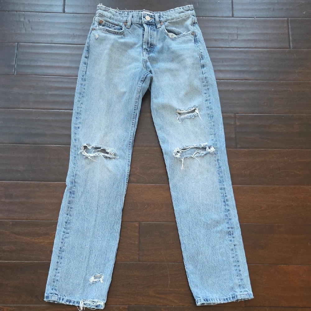 Zara Distressed Light Wash Jeans